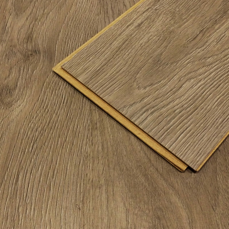 Laminate Flooring | Pinnacle Oak 192mm Flat